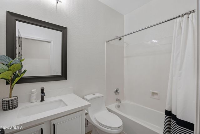 3458 E ROBIN Lane, Gilbert, AZ 85296