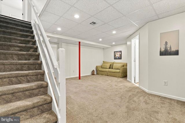 109 SHELBURNE DR, North Wales, PA 19454