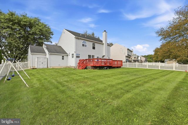 109 SHELBURNE DR, North Wales, PA 19454