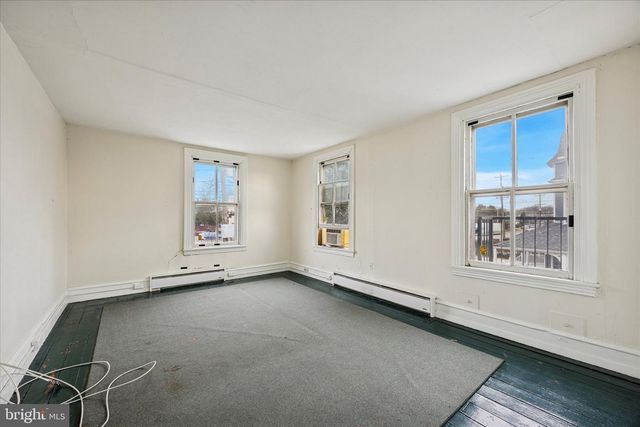 30 W CHESTER PIKE, Ridley Park, PA 19078