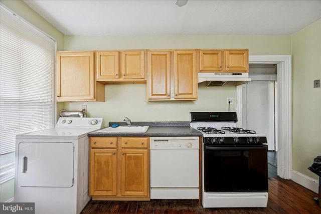 30 W CHESTER PIKE, Ridley Park, PA 19078