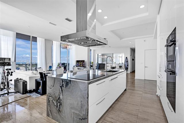 1445 16th St PH-4, Miami Beach, FL 33139