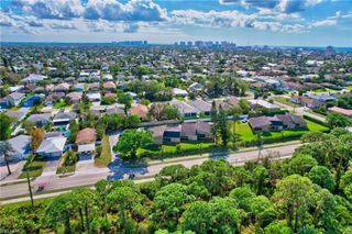 706 111th AVE N, Naples, FL 34108