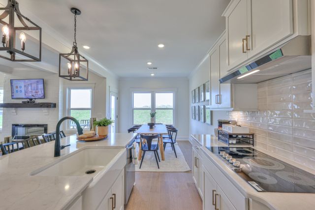 525 Misty Creek Court, Nashville, TN 37207
