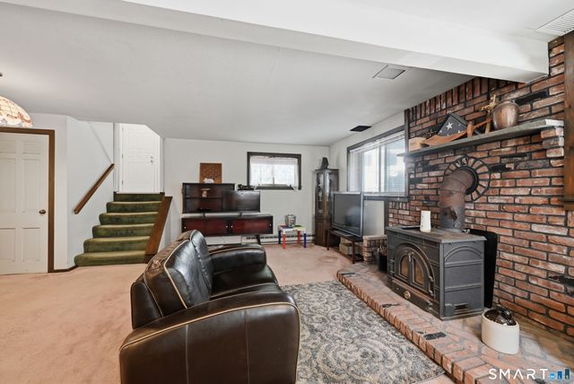 42 Linda Lane, New Fairfield, CT 06812