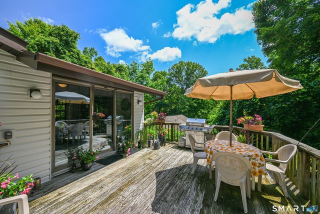 42 Linda Lane, New Fairfield, CT 06812