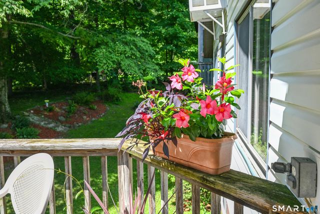 42 Linda Lane, New Fairfield, CT 06812