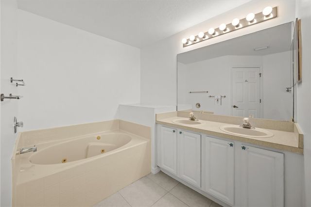 742 46th Square, Vero Beach, FL 32968