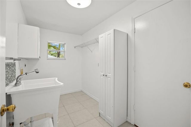 742 46th Square, Vero Beach, FL 32968