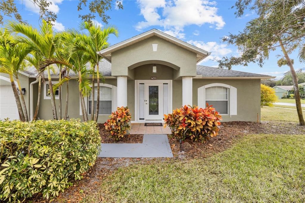 742 46th Square, Vero Beach, FL 32968