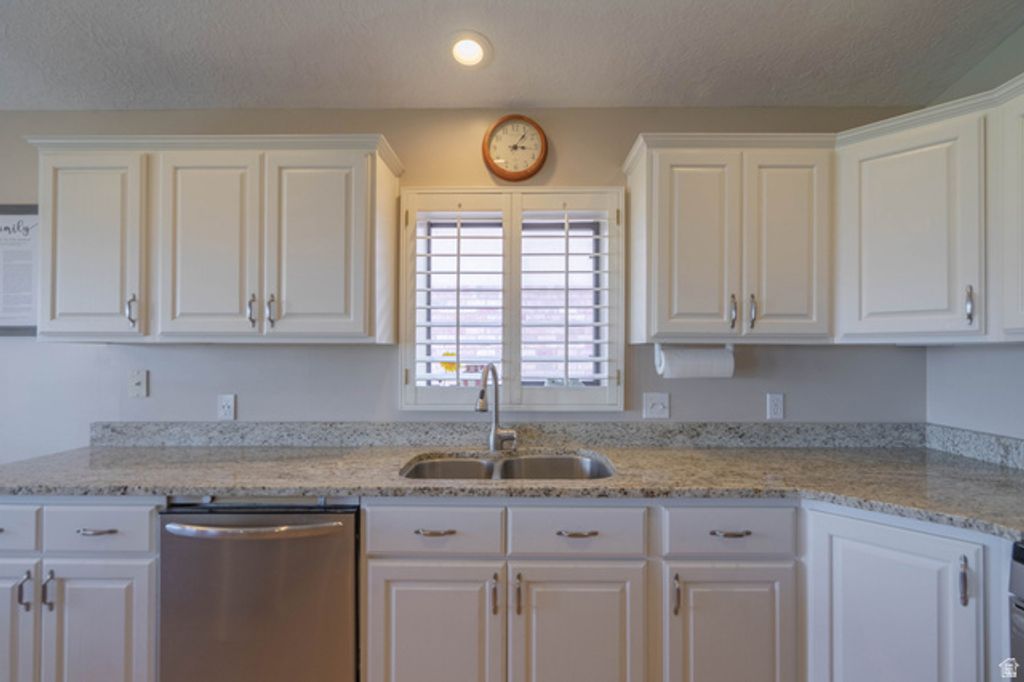 Image 13 of property listing at 2145 S LEGACY DR, St. George, UT 84770