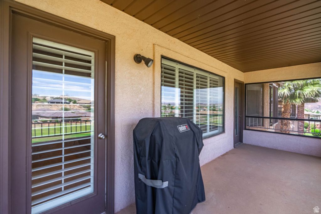 Image 15 of property listing at 2145 S LEGACY DR, St. George, UT 84770