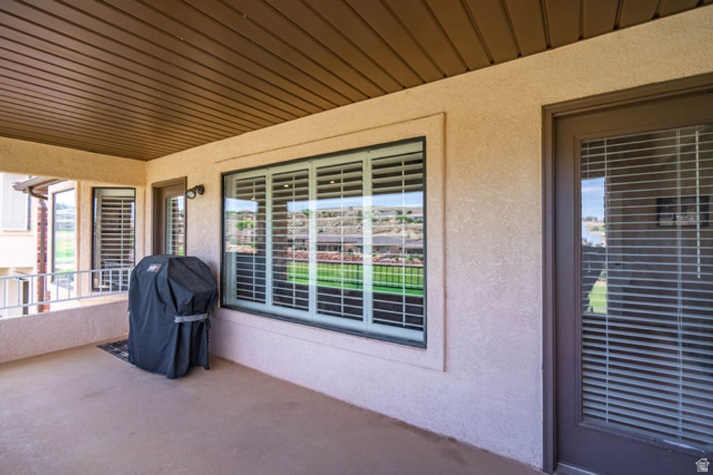 Image 16 of property listing at 2145 S LEGACY DR, St. George, UT 84770