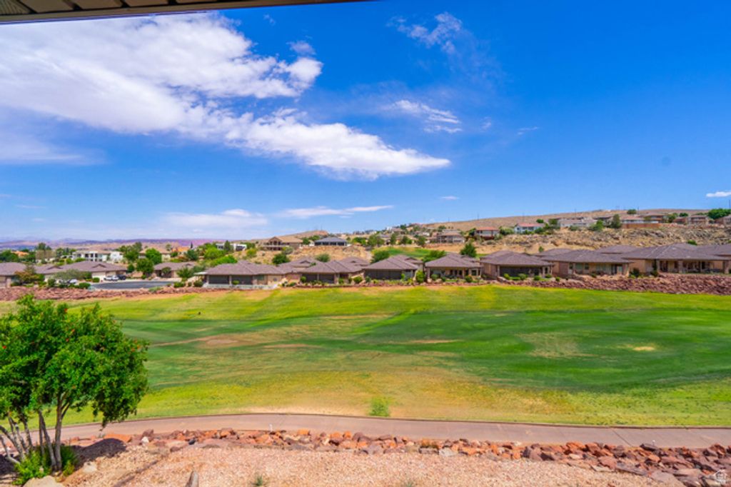 Image 18 of property listing at 2145 S LEGACY DR, St. George, UT 84770