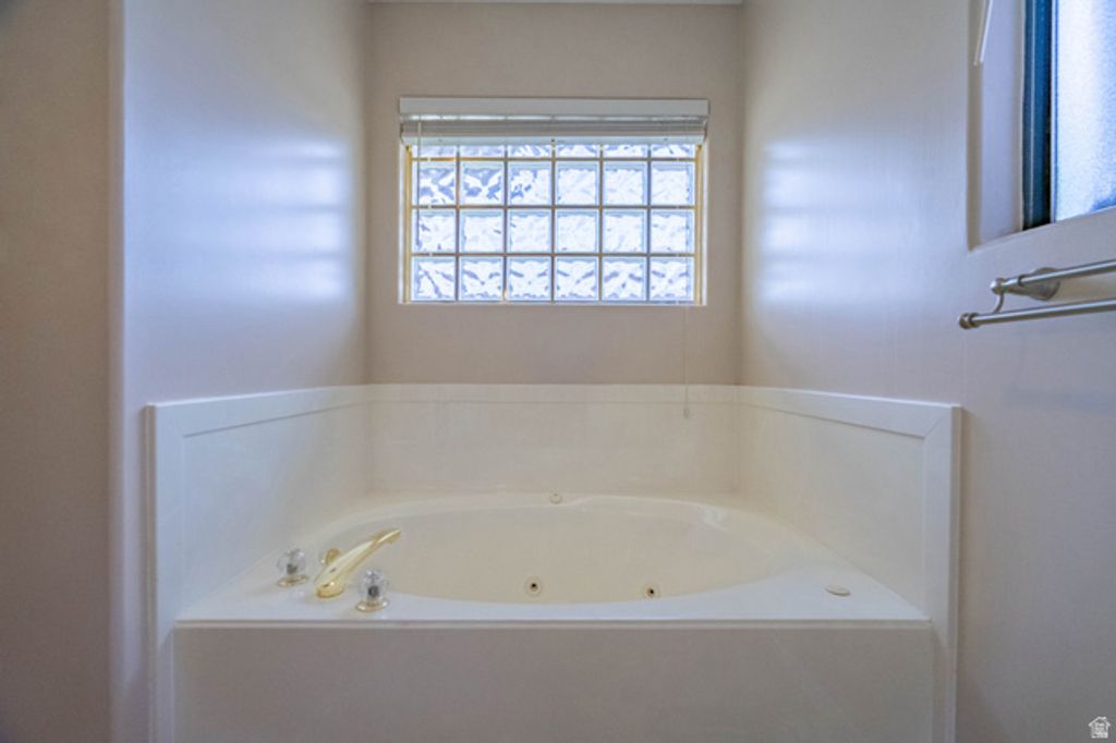 Image 27 of property listing at 2145 S LEGACY DR, St. George, UT 84770
