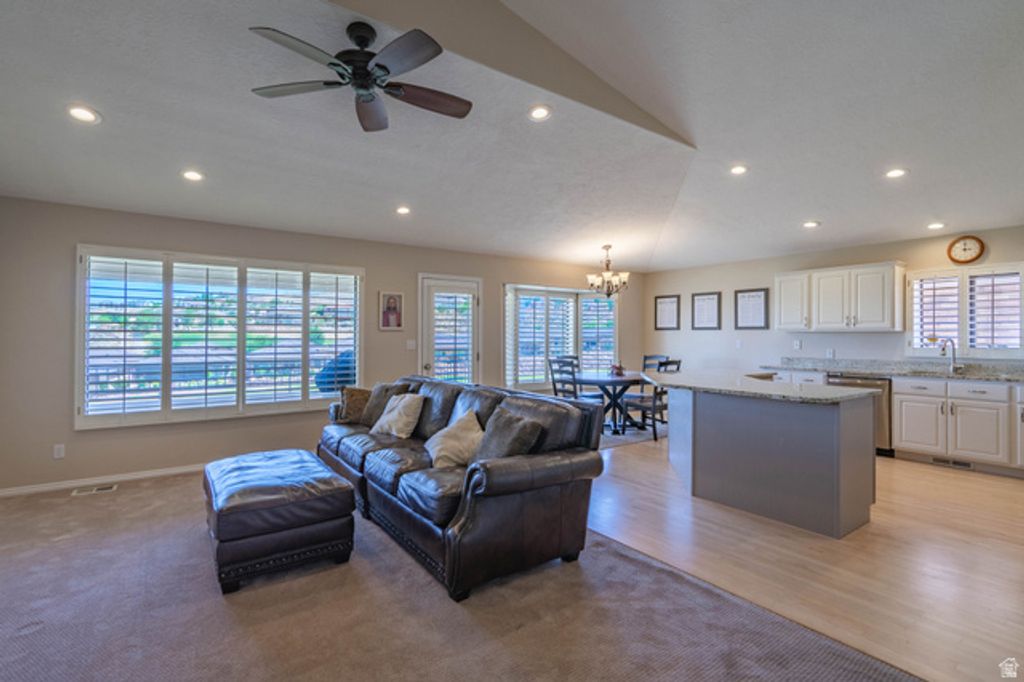 Image 4 of property listing at 2145 S LEGACY DR, St. George, UT 84770