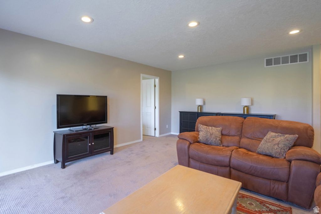 Image 37 of property listing at 2145 S LEGACY DR, St. George, UT 84770