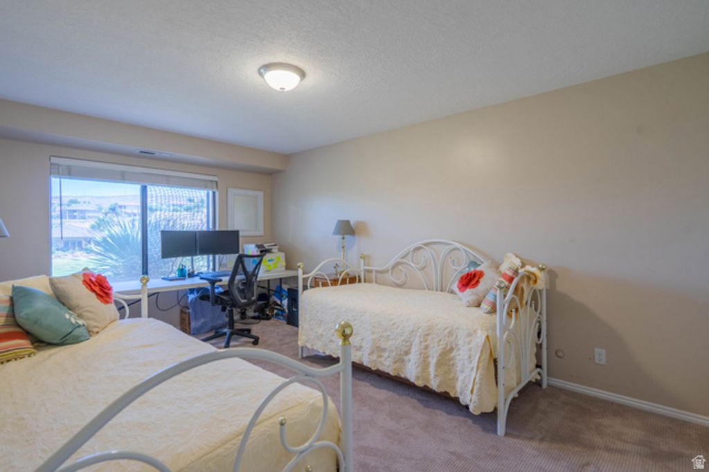 Image 38 of property listing at 2145 S LEGACY DR, St. George, UT 84770