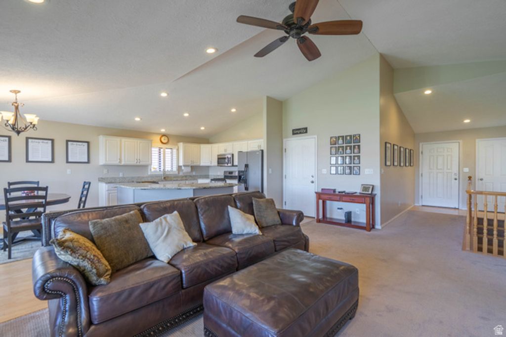 Image 5 of property listing at 2145 S LEGACY DR, St. George, UT 84770
