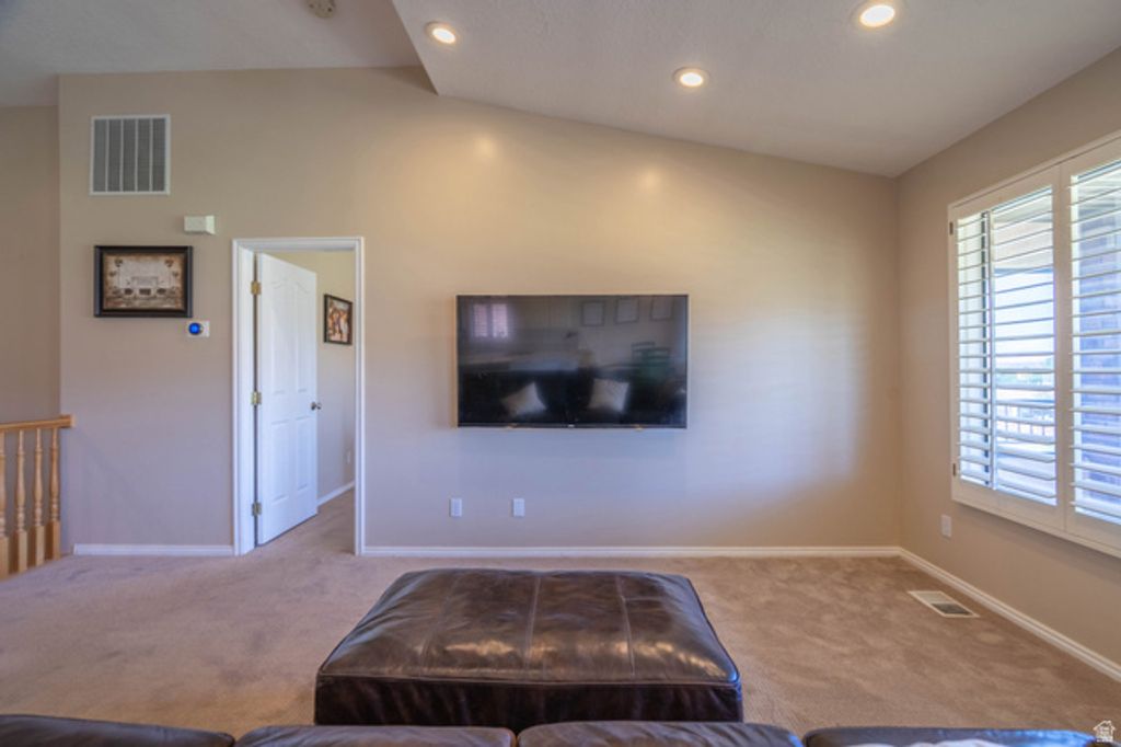 Image 6 of property listing at 2145 S LEGACY DR, St. George, UT 84770