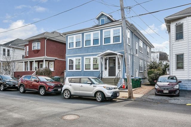 12 Metcalf St 12, Medford, MA 02155