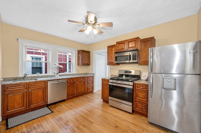 12 Metcalf St 12, Medford, MA 02155