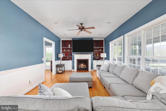 180 HOLSTEIN LN, Toms Brook, VA 22660