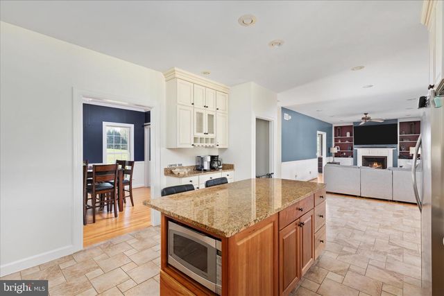 180 HOLSTEIN LN, Toms Brook, VA 22660