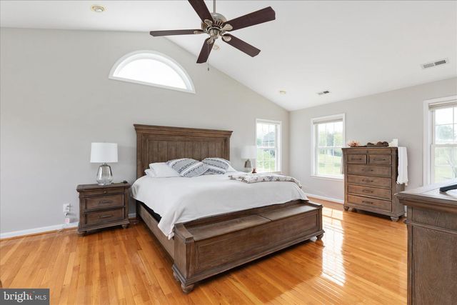 180 HOLSTEIN LN, Toms Brook, VA 22660