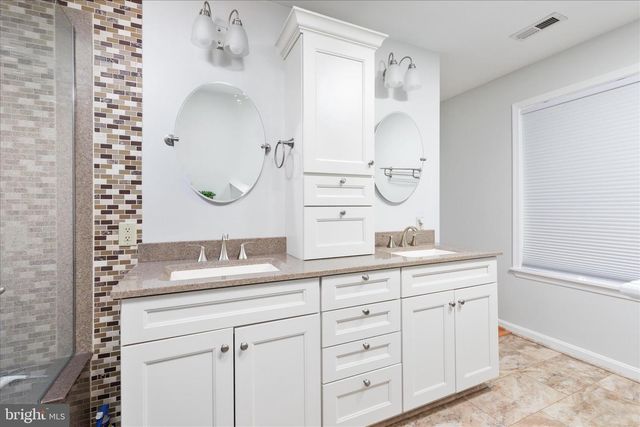 180 HOLSTEIN LN, Toms Brook, VA 22660