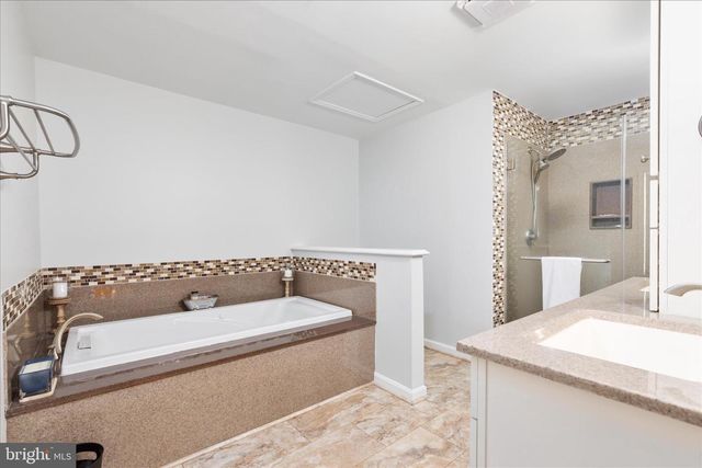 180 HOLSTEIN LN, Toms Brook, VA 22660
