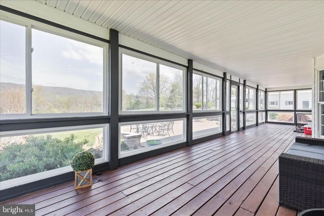 180 HOLSTEIN LN, Toms Brook, VA 22660