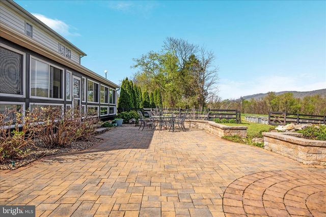 180 HOLSTEIN LN, Toms Brook, VA 22660