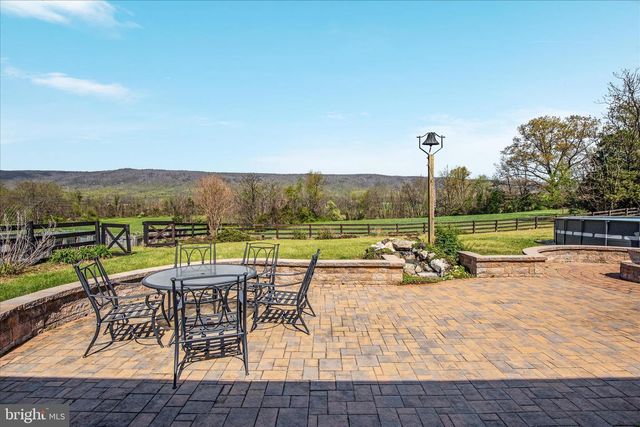 180 HOLSTEIN LN, Toms Brook, VA 22660