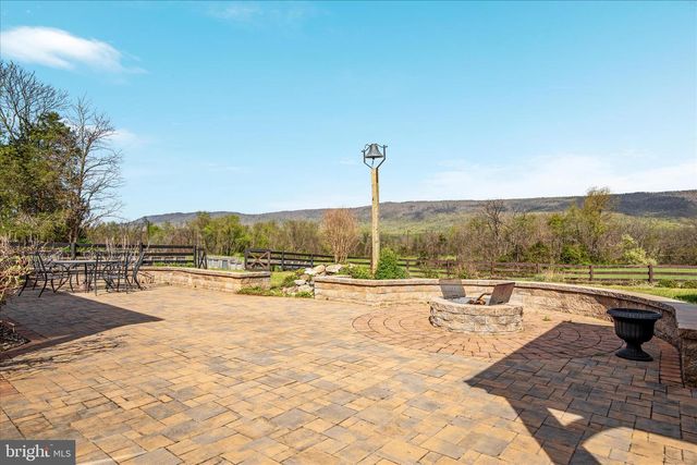 180 HOLSTEIN LN, Toms Brook, VA 22660