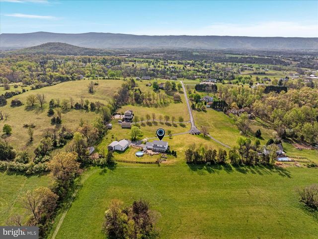 180 HOLSTEIN LN, Toms Brook, VA 22660