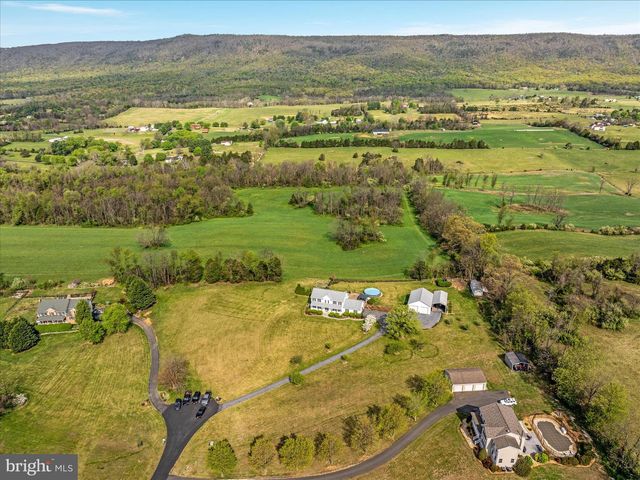 180 HOLSTEIN LN, Toms Brook, VA 22660