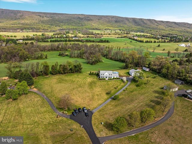 180 HOLSTEIN LN, Toms Brook, VA 22660