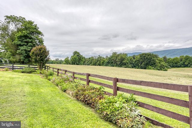 180 HOLSTEIN LN, Toms Brook, VA 22660