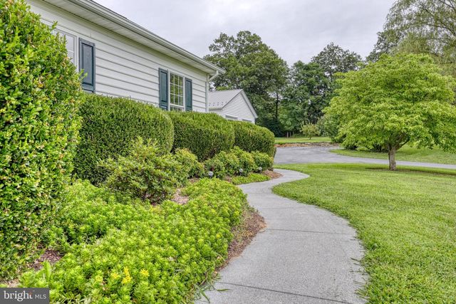180 HOLSTEIN LN, Toms Brook, VA 22660