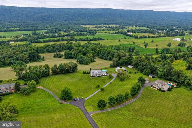 180 HOLSTEIN LN, Toms Brook, VA 22660