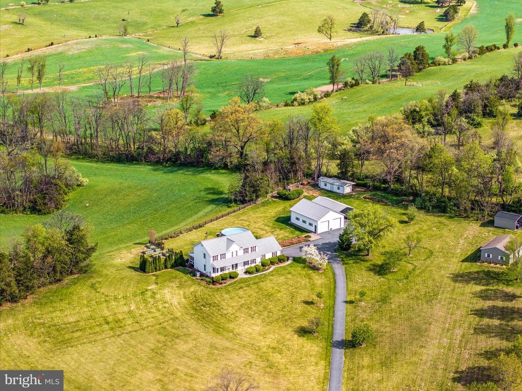 180 HOLSTEIN LN, Toms Brook, VA 22660