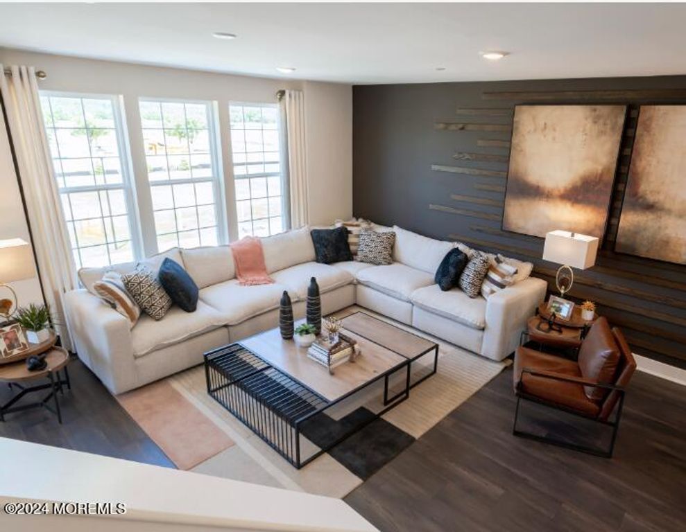 2 Bella Court, Manalapan, NJ 07726