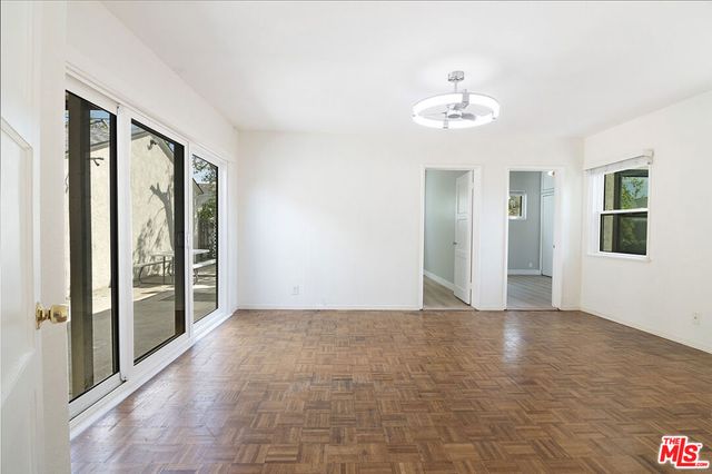 414 University Avenue, Burbank, CA 91504