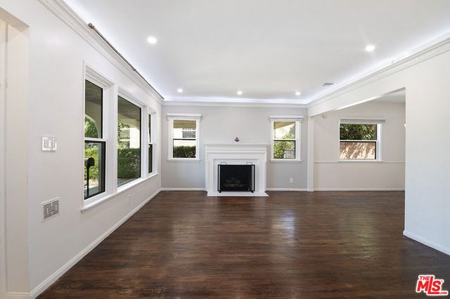 414 University Avenue, Burbank, CA 91504