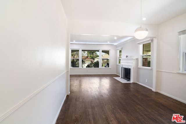 414 University Avenue, Burbank, CA 91504