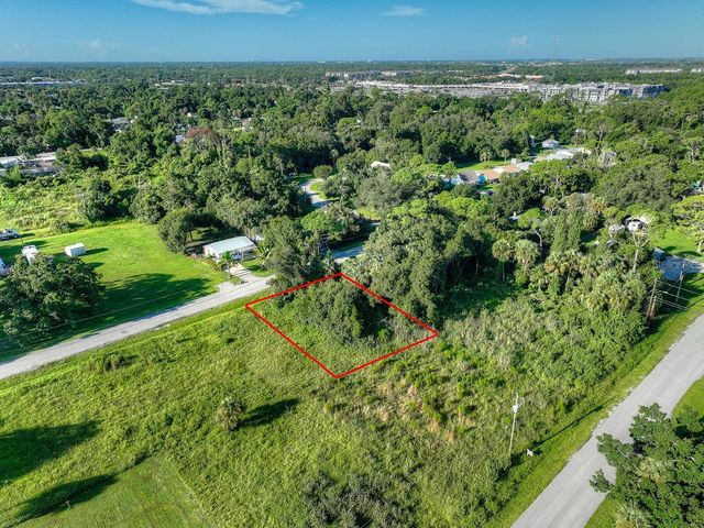 458 CAPITOL STREET, North Fort Myers, FL 33903