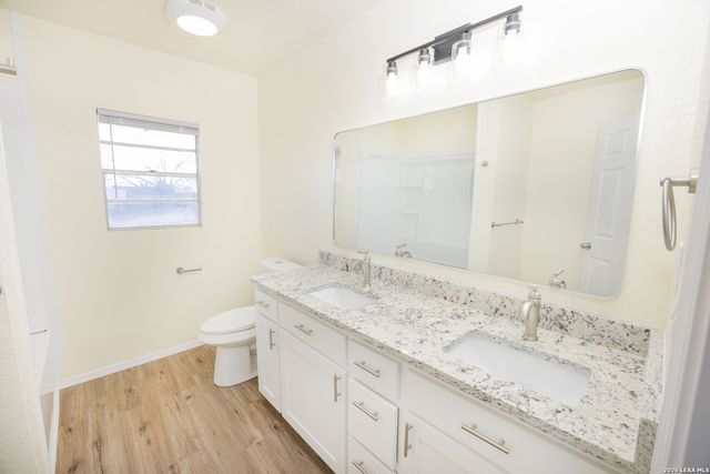 523A Rossville, Devine, TX 78016