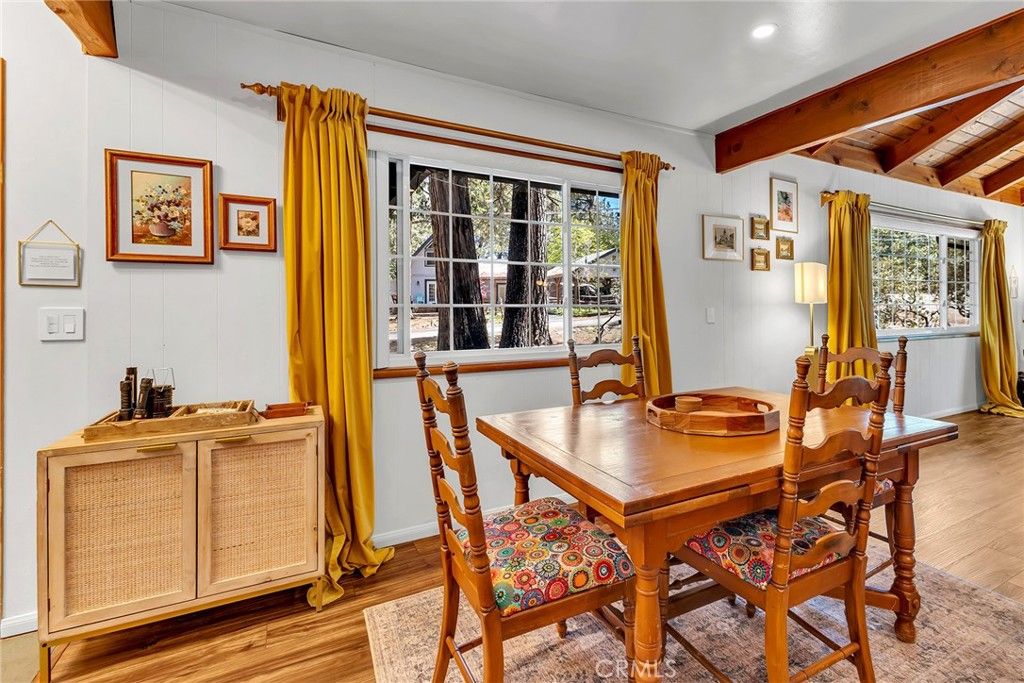 Image 10 of property listing at 25145 Marion Ridge, Idyllwild, CA 92549