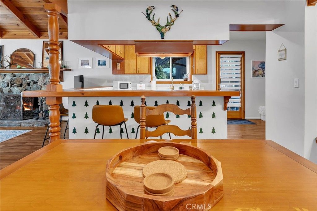 Image 13 of property listing at 25145 Marion Ridge, Idyllwild, CA 92549